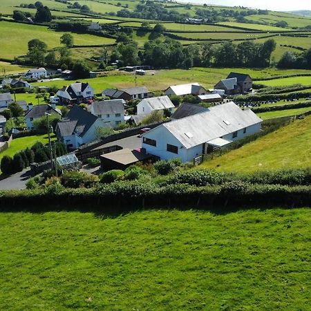 Y Grange Bed & Breakfast Llanfihangel-y-Creuddyn Luaran gambar