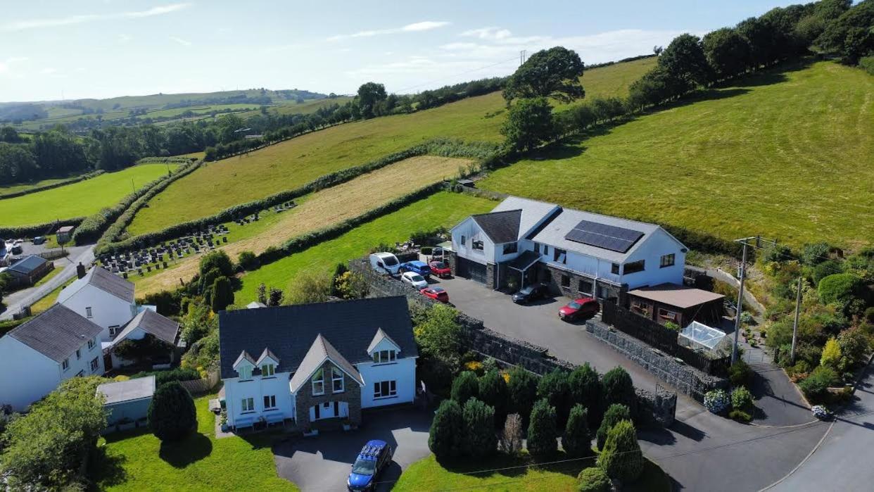 Y Grange Bed & Breakfast Llanfihangel-y-Creuddyn Luaran gambar