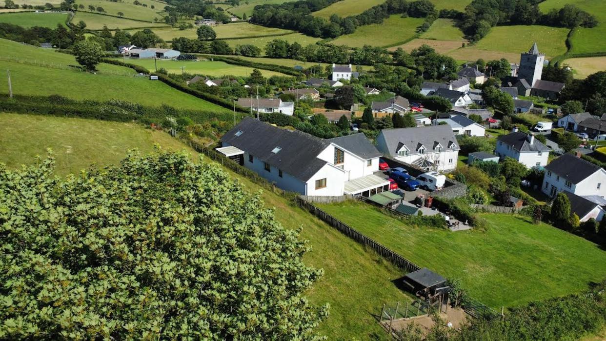 Y Grange Bed & Breakfast Llanfihangel-y-Creuddyn Luaran gambar
