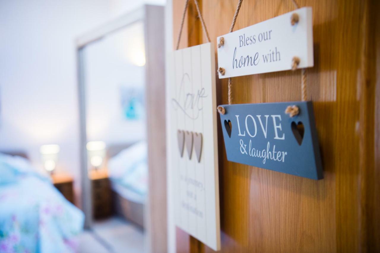Y Grange Bed & Breakfast Llanfihangel-y-Creuddyn Luaran gambar