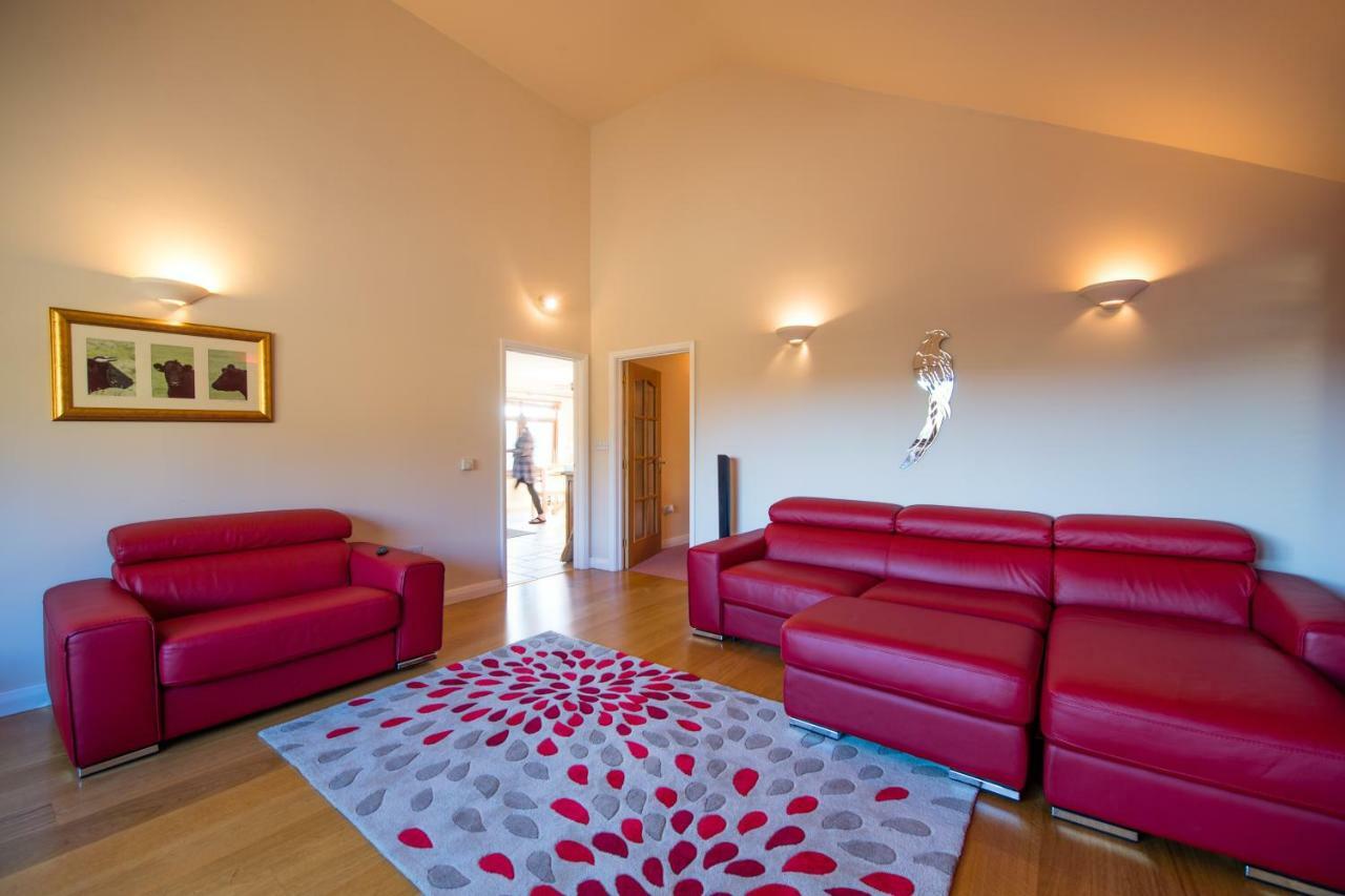Y Grange Bed & Breakfast Llanfihangel-y-Creuddyn Luaran gambar