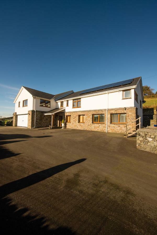 Y Grange Bed & Breakfast Llanfihangel-y-Creuddyn Luaran gambar