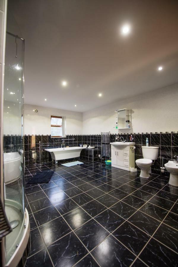 Y Grange Bed & Breakfast Llanfihangel-y-Creuddyn Luaran gambar